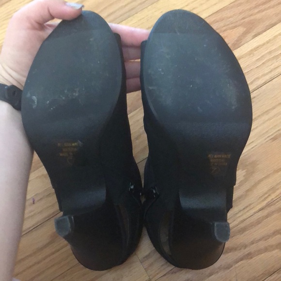 Black Caged Heels Size 7 WORN ONCE - Picture 3 of 3